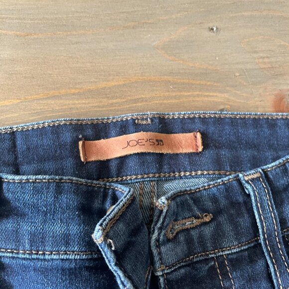 Classic Denim Blue. "Joes Jeans" Cut off bottom - Picture 5 of 7